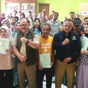 Penyerahan 88 Sertifikat Tanah di Desa Cipatat oleh BPN KBB: Pesan Penting yang Harus Diingat