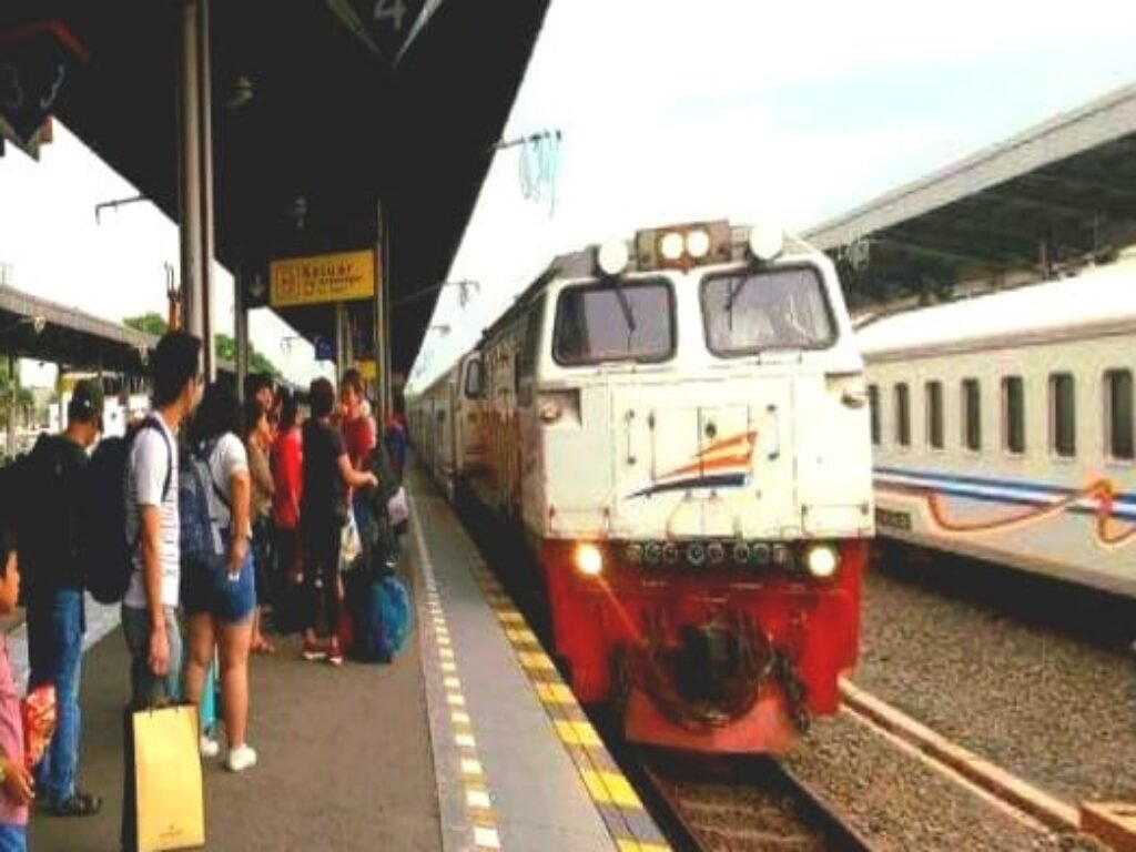 Berikut Daftar Harga Tiket dan Jadwal Lengkap Kereta Api Garut-Cibatuan-Purwakarta