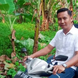 Bupati Lamsel Tak Kenal Hari Libur Demi Layani Masyarakat