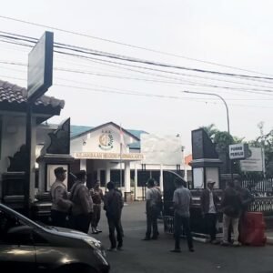 Aliansi Masyarakat Peduli Purwakarta Menggelar Aksi Dukungan Moral untuk Menyelesaikan Kasus Gratifikasi Mobil Mewah