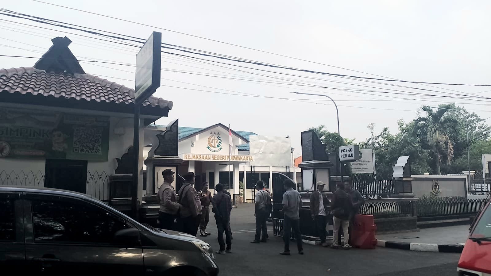 Aliansi Masyarakat Peduli Purwakarta Menggelar Aksi Dukungan Moral untuk Menyelesaikan Kasus Gratifikasi Mobil Mewah