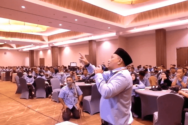 Profil Kabag Keuangan Perumda Tirta Intan Kabupaten Garut, H. Asep Sopyan