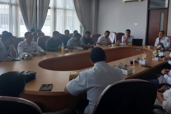 DPMD Kabupaten Bandung Barat Melibatkan Kades dan Sekdes dalam Penyusunan Peraturan Bupati tentang Perangkat Desa