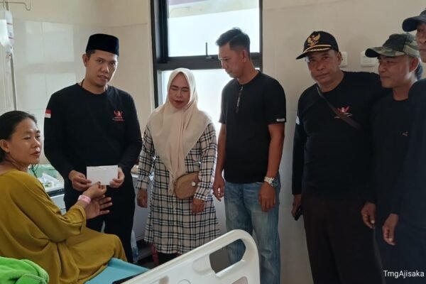 GRIB JAYA DPC Lampung Selatan Memberikan Santunan kepada Masyarakat yang Membutuhkan