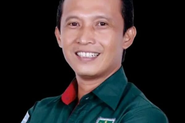 Anggota DPRD Kabupaten Bandung Barat, Wendi Sukmawijaya, Menyuarakan Normalisasi Saluran Irigasi