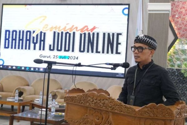 Kepala Diskominfo Garut Memimpin Seminar Bahaya Judi Online