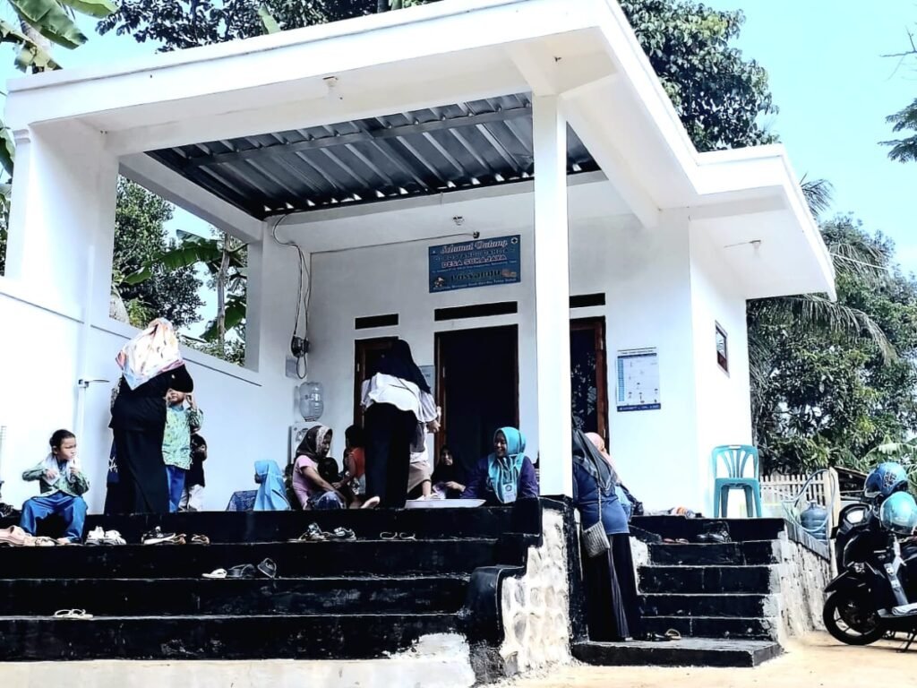 Pemerintah Desa Sukajaya Malangbong Garut Bangun Posyandu Sukajaya dengan Peralatan Baru