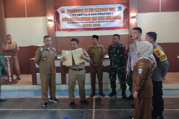 Pembukaan Pelaksanaan Ujian Seleksi Calon Perangkat Desa di Cihaurkuning dan Sukarasa