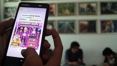 JPolda Metro Jaya mengungkap dugaan keterlibatan oknum pegawai Kementerian Komdigi dalam kasus judi online di Kota Bekasi.