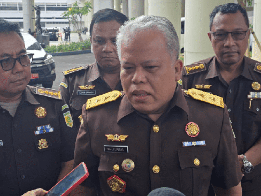 Kapuspenkum Kejagung Harli Siregar Kirim Lima Jaksa Senior