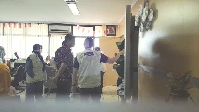 KPK Geledah Kantor Wali Kota Semarang