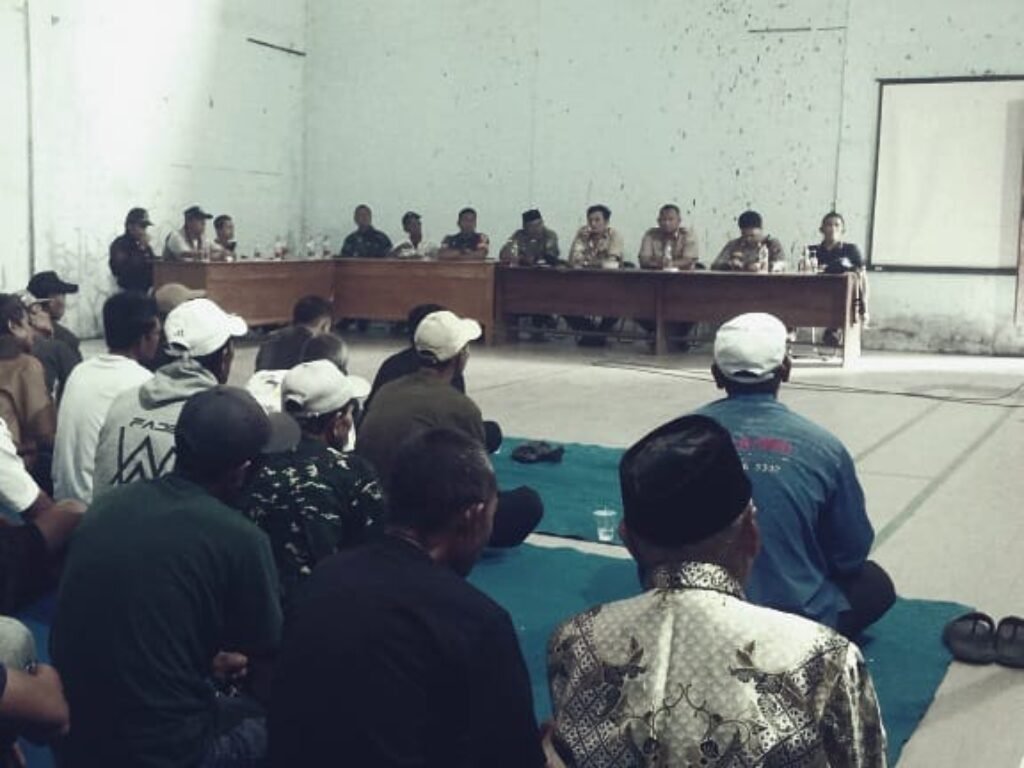 Dinas PUTR KBB Berjanji Akan Turunkan Alat Berat Guna Keruk Irigasi Cipatat