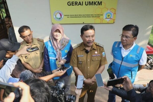 Pj. Bupati Garut Mengapresiasi Program TJSL PLN dalam Pengembangan Edu Wisata Perlebahan Gunung Guntur