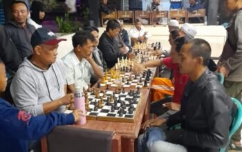 Andhi Jalal dari Desa Simpang, Kecamatan Wanayasa, Kabupaten Purwakarta, meraih gelar Juara Pertama kompetisi Catur Merdeka 2024 di tingkat Kabupaten Purwakarta.