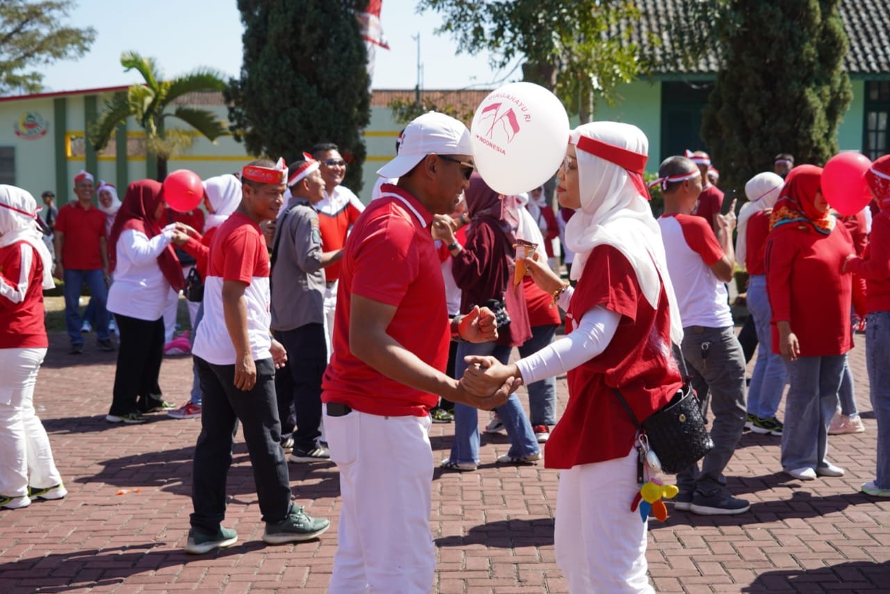 Korem 062/Tarumanagara Gelar Lomba dengan Tema "Semangat Kemerdekaan Semangat Kebersamaan" Meriahkan HUT ke-79 Republik Indonesia