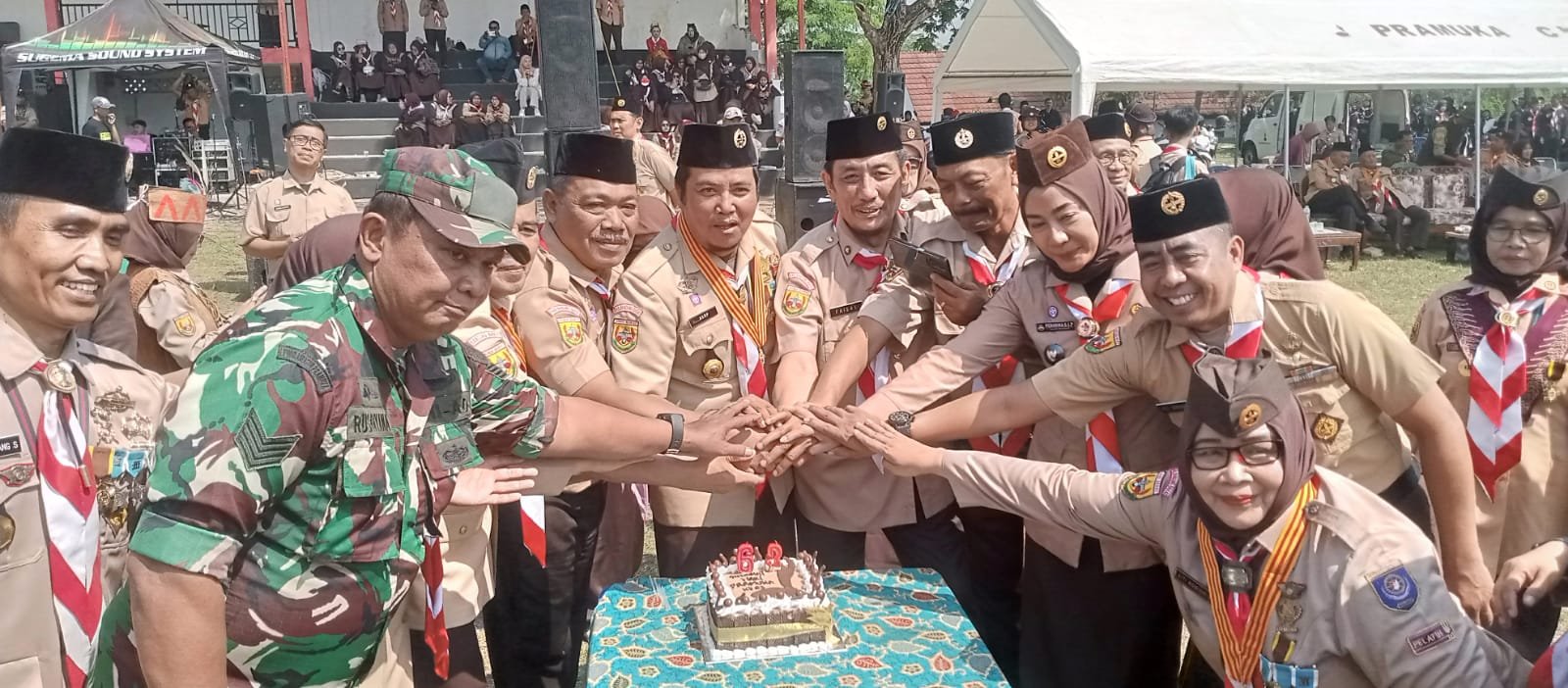 Ribuan Pelajar di Cipatat Meriahkan Perayaan HUT Pramuka ke-63