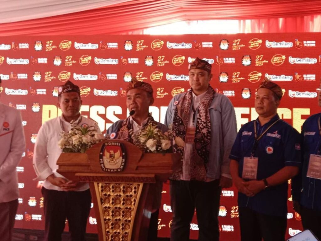 Pasangan Didik Agus Triwiyono – Gilang Dirga Mendaftar sebagai Balon Bupati/Wakil Bupati Bandung Barat