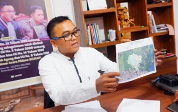 Asep Muhidin mempertanyakan apakah Pejabat Pemkab Garut Terima Duit Dari Alih Fungsi Lahan PT. Pratama Abadi Industri Cijolang ???