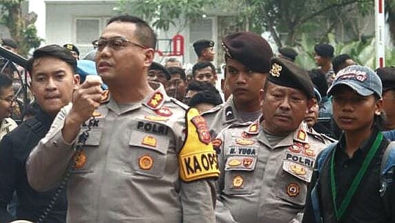 Aksi Meminta DPRD Menolak RUU yang Tidak Sesuai dengan Demokrasi