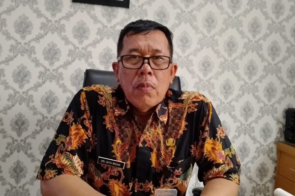 Kelompok Tani di Purwakarta Dapat Meminjam Drone Penyemprot dari Dinas Pangan dan Pertanian
