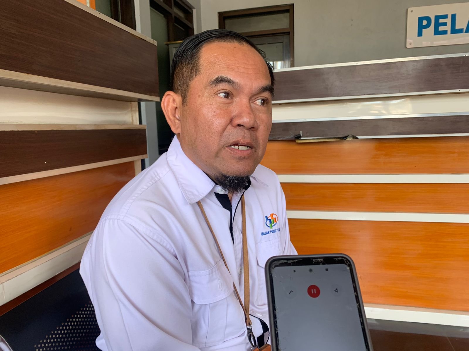 Kepala BPS Garut "Program Desa Cantik di Desa Cinunuk untuk Meningkatkan Kompetensi Pengelolaan Data di Tingkat Desa"