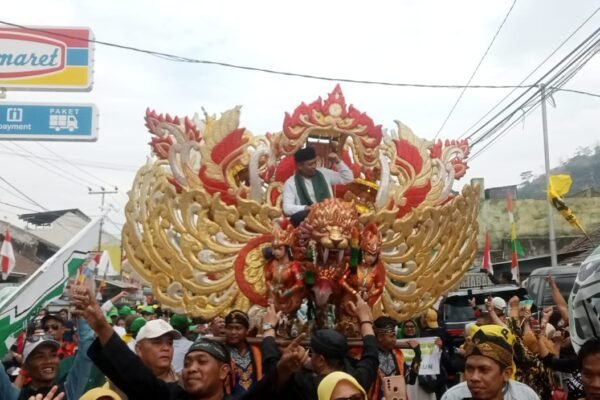 Daftar Pilkada KBB 2024, Pasangan Edun Naik Babarongan ke KPU