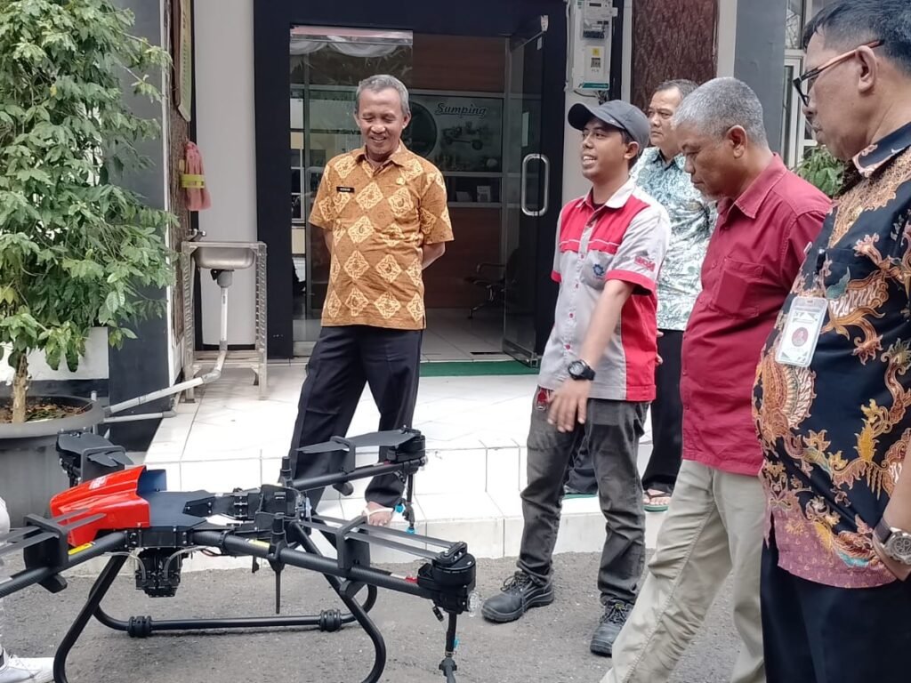 Apresiasi Kepada Pj Bupati Purwakarta atas Penggunaan Drone untuk Penyemprotan dan Pemupukan