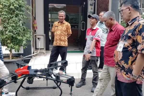 Apresiasi Kepada Pj Bupati Purwakarta atas Penggunaan Drone untuk Penyemprotan dan Pemupukan