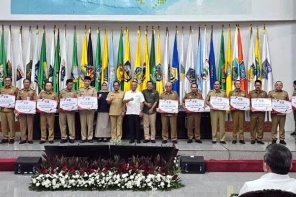 Pemkab Lampung Selatan Menerima Penghargaan Insentif Fiskal Rp5,5 Miliar dari Kemenkeu RI