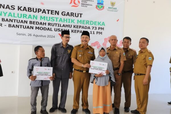 Baznas Garut Salurkan Rp622 Juta untuk Renovasi Rutilahu dan Modal Usaha