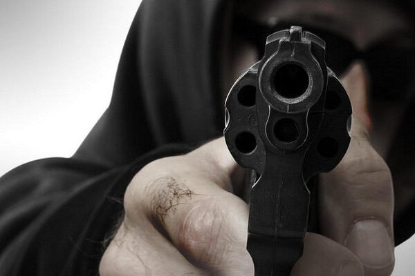 DN Koboi Staf PN Depok Menodongkan Senjata Kepada Warga