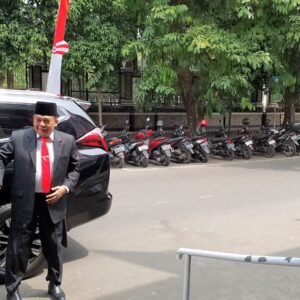 Setelah menggelar upacara peringatan HUT ke-79 Kemerdekaan RI, Benni Irwan, Penjabat (Pj) Bupati Purwakarta, melanjutkan kunjungannya ke Lembaga Pemasyarakatan Kelas IIB Purwakarta