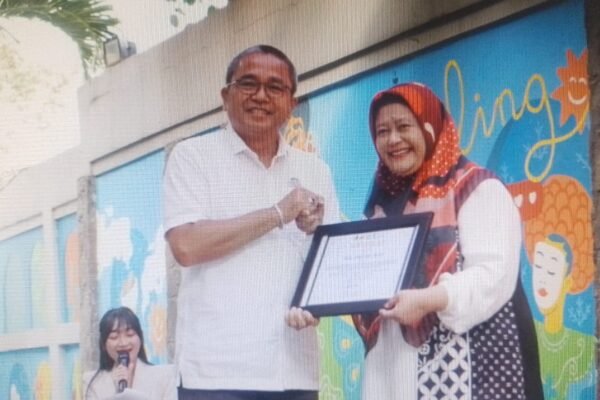 Disparbud Jabar Tetapkan 22 Karya Budaya Jawa Barat sebagai WBTb Indonesia dan Berikan 35 Penghargaan Smiling West Java Muslim Friendly Tourism Award 2024