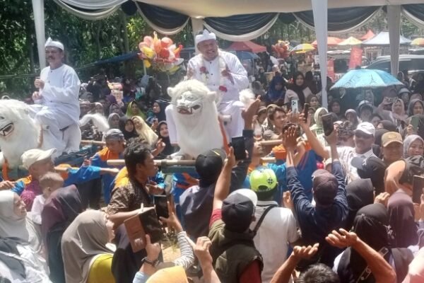 Pertama Kali Digelar, Peringatan Hari Jadi Desa Cipatat ke 135 Berlangsung Meriah