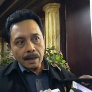 I Dewa Gede Palguna, menyatakan aksi damai cuti bersama hakim berpotensi mengganggu proses peradilan di Indonesia.