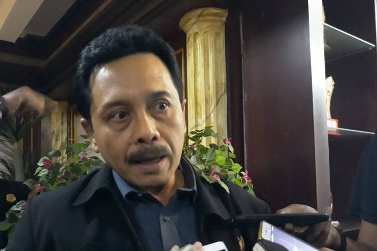 I Dewa Gede Palguna, menyatakan aksi damai cuti bersama hakim berpotensi mengganggu proses peradilan di Indonesia.