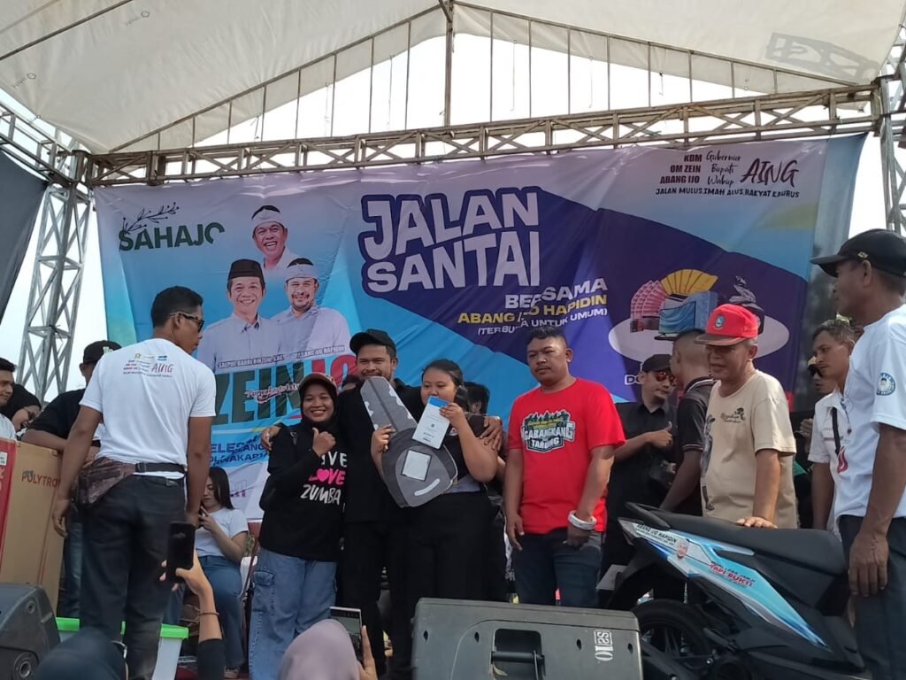 Jalan Santai Bersama Abang Ijo Hapidin Warga Cibatu Dapat Hadiah Sepeda Motor