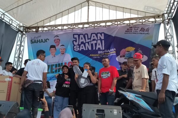 Jalan Santai Bersama Abang Ijo Hapidin Warga Cibatu Dapat Hadiah Sepeda Motor