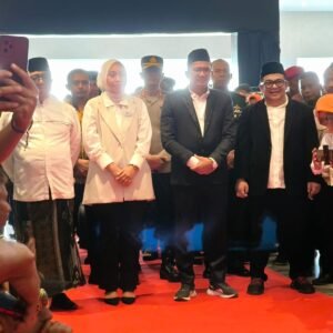 KPU Kabupaten Garut resmi menetapkan nomor urut pasangan calon Bupati dan Wakil Bupati di Pilkada 2024. Helmi-Yudi No. 1, Syakur-Putri No.2