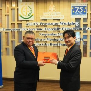 JAM-Intelijen dan JAM-Datun Kejaksaan Agung Terima Tanda Jasa Yokkrabat dari Kejaksaan Thailand