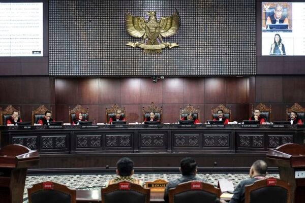 Tiga Advokat Ajukan Uji Materi UU Pilkada ke MK, Minta Opsi Kotak Kosong di Semua Daerah