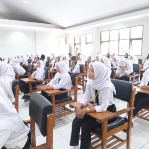 Sebanyak 147 mahasiswa baru STIE resmi dilantik dalam Sidang Terbuka Senat Sekolah Tinggi Ilmu Ekonomi (STIE) Yasa Anggana