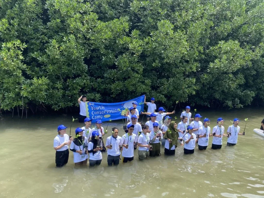 Youth Conservation Camp di Taman Nasional Kepulauan Seribu Dorong Kepedulian Generasi Muda terhadap Konservasi dan Perubahan Iklim