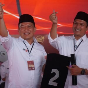 Pasangan Yadi-Pipin Deklarasikan Kampanye Damai di Purwakarta, Harap Pilkada Berjalan Tertib dan Bersih