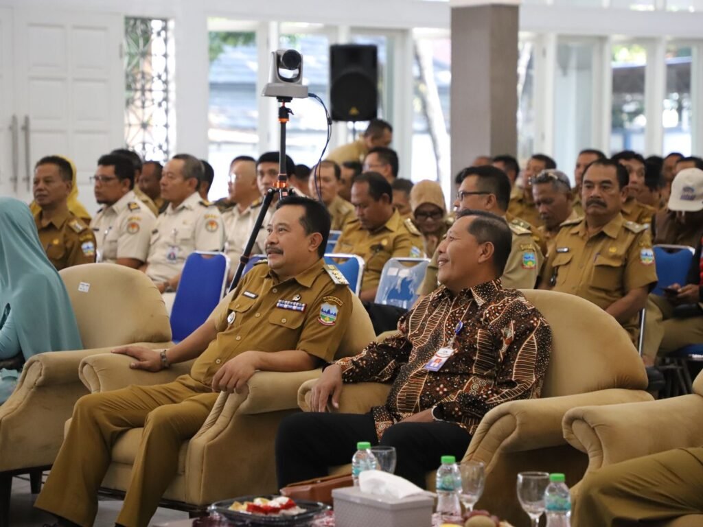 Pj. Bupati Garut Dorong Akuntabilitas Pengelolaan Keuangan Desa, Workshop Evaluasi Digelar
