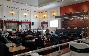Komisi- komisi DPRD Purwakarta Resmi Ditetapkan, diharapkan jalankan tugas dengan lebih efektif, berkontribusi terhadap pembangunan daerah.