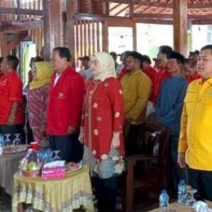 SOKSI) Kabupaten Purwakarta menyatakan dukungan penuh kepada Hj. Anne Ratna Mustika untuk memenangkan Pilkada Purwakarta 2024.