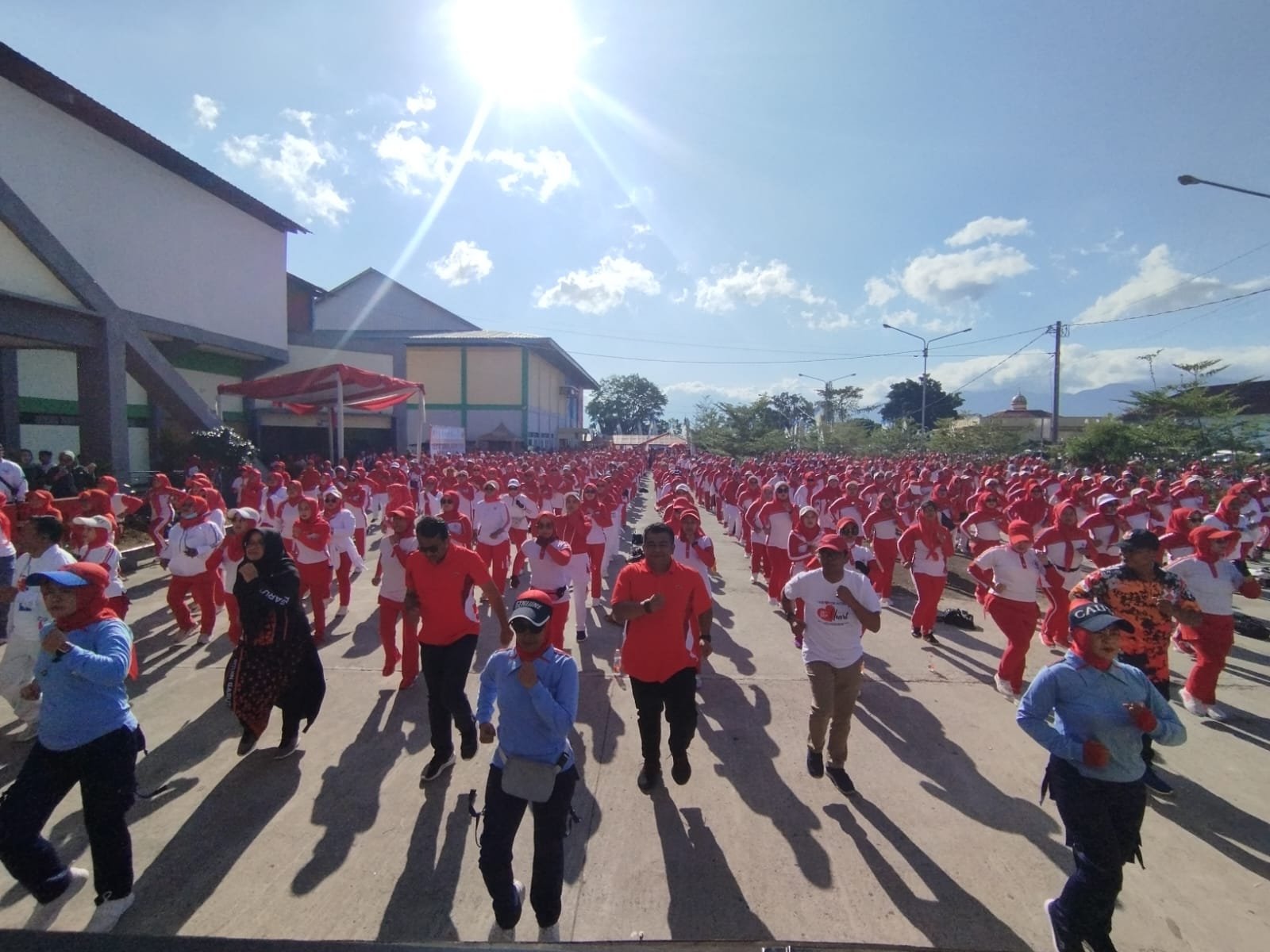 Gebyar Senam Jantung Sehat YJI dan pemecahan Rekor MURI dengan aplikasi Detak-C, pada Minggu (15/9/2024), di SOR RAA Adiwijaya.