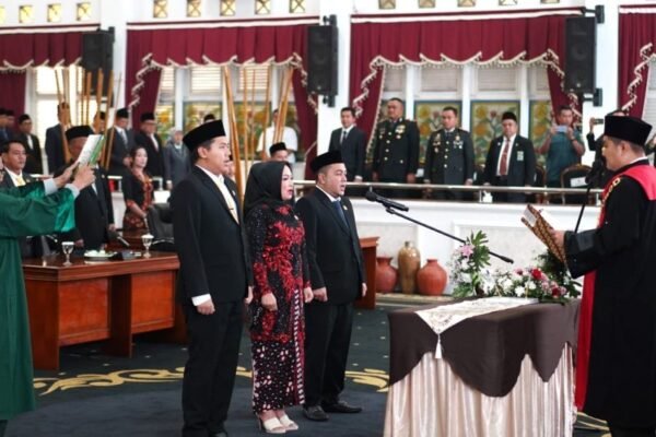 Tiga Pimpinan DPRD Purwakarta Dilantik, Sri Puji Utami Jabat Ketua