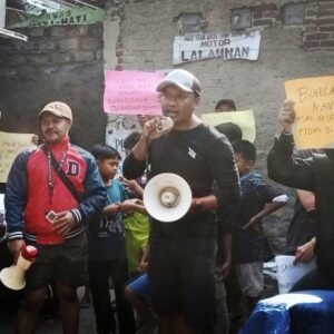 Aliansi Mahasiswa Garut Desak Bawaslu; Aliansi Mahasiswa Kabupaten Garut menggelar aksi demonstrasi di depan Kantor Bawaslu.